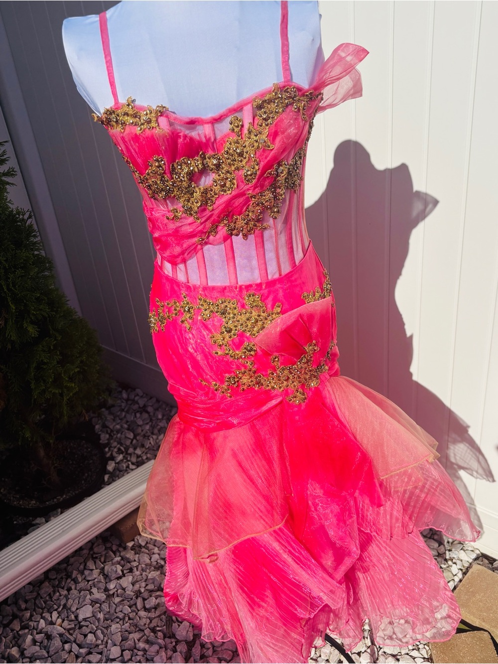 Sherry Hill Y2K Pink Corset Mermaid Prom Dress Gold Beaded Size 4